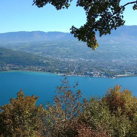 Clair, Spacieux Et Cosy Avec Vue Sur Le Massif De La Chartreuse Sainte-Helene-du-Lac