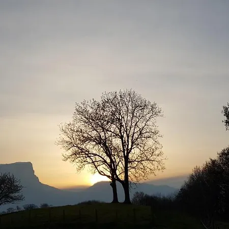 Clair, Spacieux Et Cosy Avec Vue Sur Le Massif De La Chartreuse Appartement