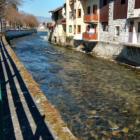 Appartement Clair, Spacieux Et Cosy Avec Vue Sur Le Massif De La Chartreuse Sainte-Helene-du-Lac